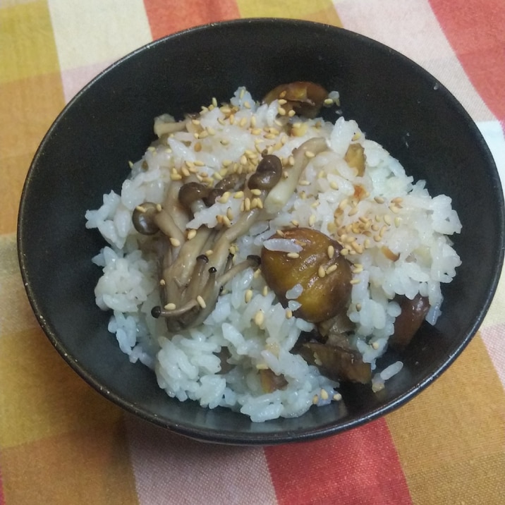 100均甘栗で 栗としめじの炊き込みご飯 レシピ 作り方 By おこち 楽天レシピ
